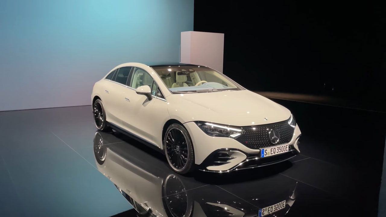 Trải nghiệm thực tế Mercedes-Benz EQE 2022 vừa ra mắt, xe điện thay tế E-Class - Ảnh 1.