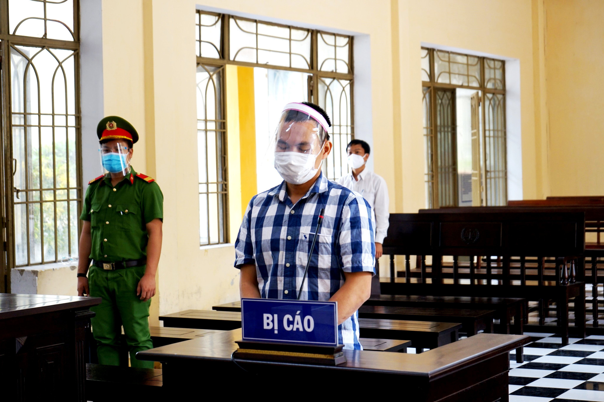 Lĩnh 7 năm tù vì trộm ô tô của chính mình đã cầm cố - Ảnh 1.
