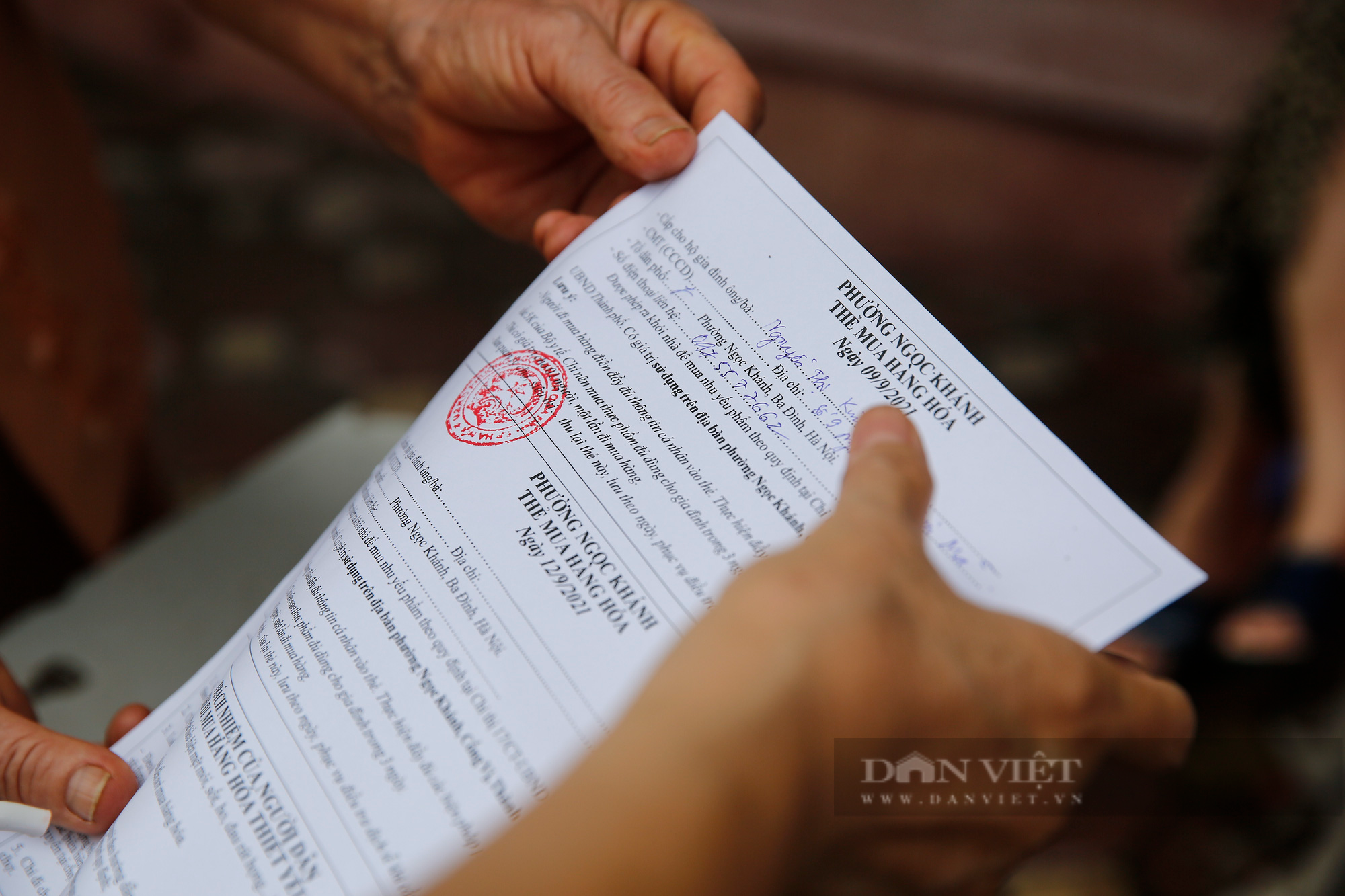Những &quot;bóng hồng thép&quot; trong cuộc chiến chống Covid-19 - Ảnh 5.