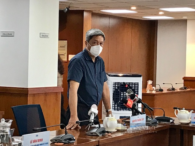 Thứ trưởng Bộ Y tế: Có người dũng cảm, có người quay đầu, chỉ mong đội ngũ y tế cùng chung sức chống dịch - Ảnh 1.