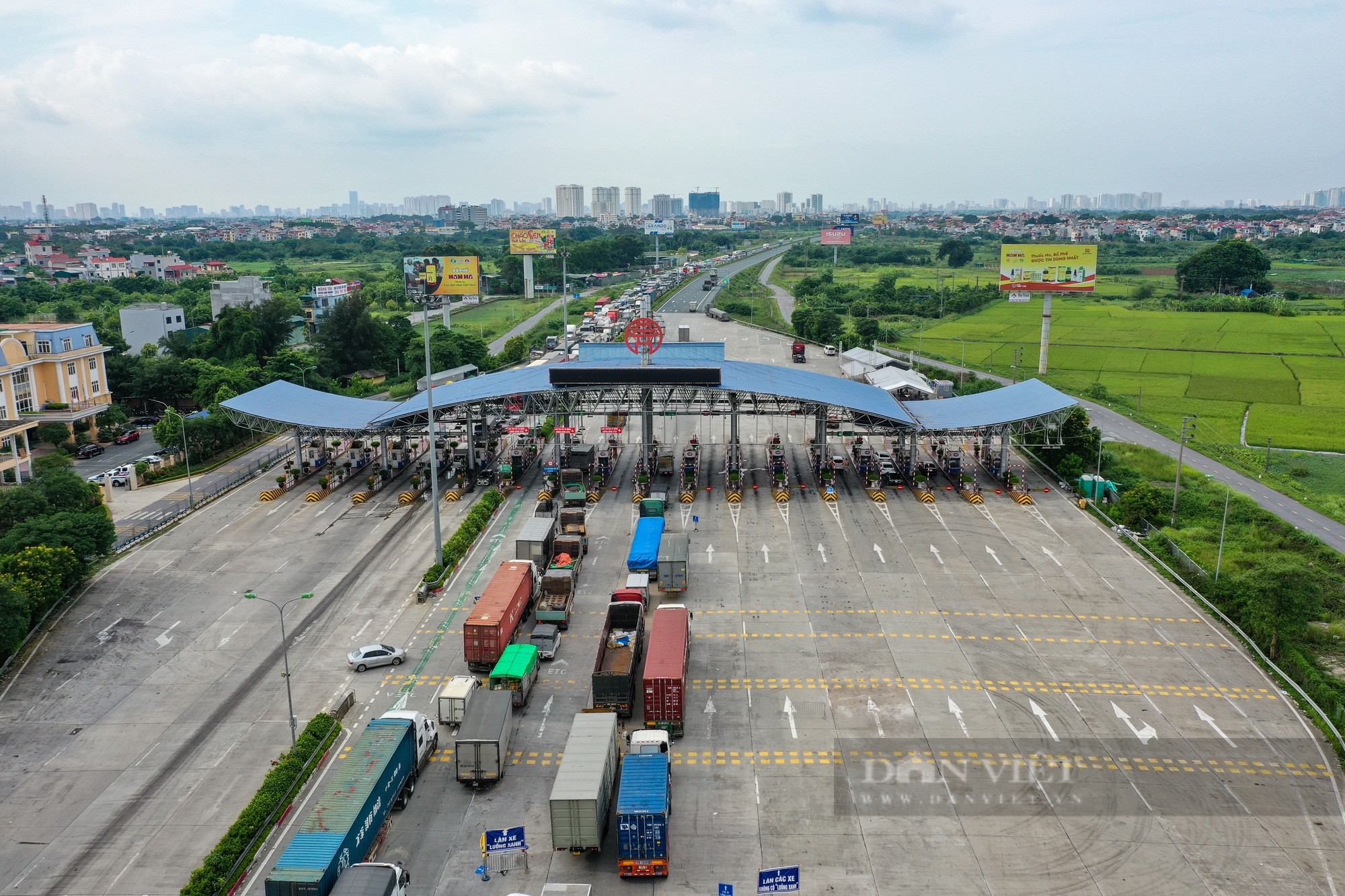 Cao tốc Pháp Vân - Cầu Giẽ &quot;ùn, tắc&quot; cục bộ do thiếu lực lượng kiểm soát ? - Ảnh 1.