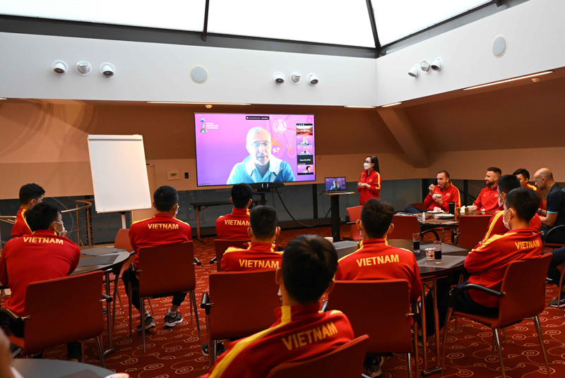 &quot;VAR&quot; tại FIFA Futsal World Cup 2021 có gì đặc biệt? - Ảnh 1.