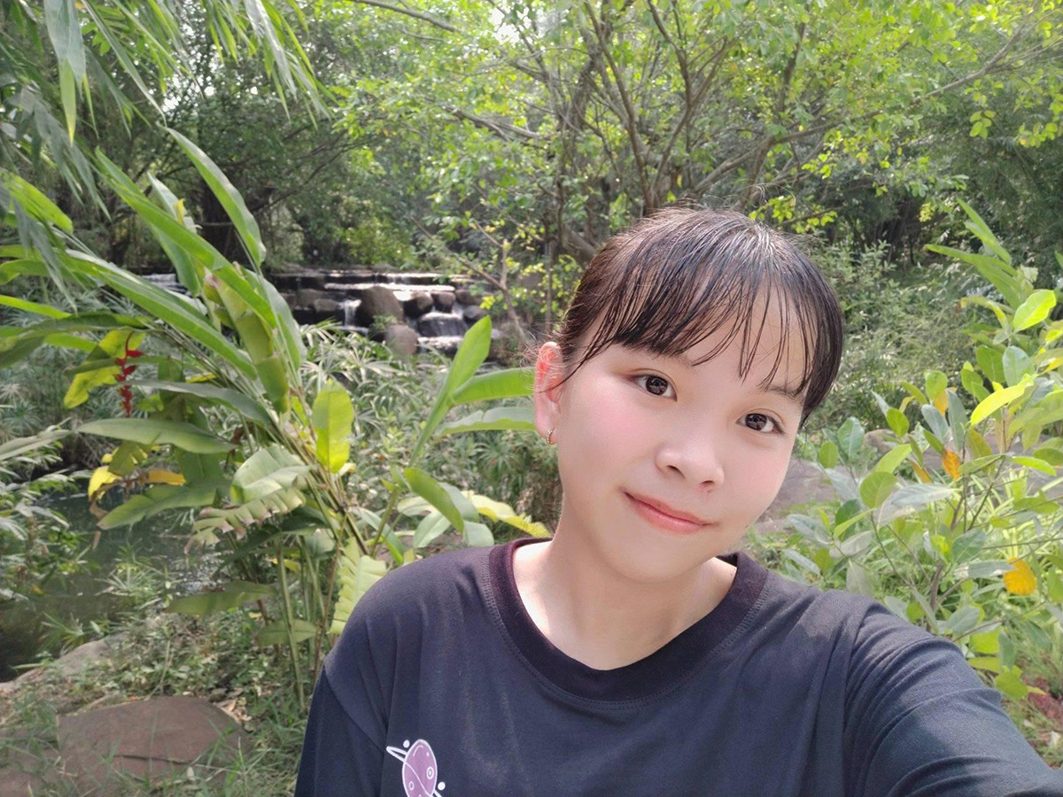 Nữ sinh lớp 11 tham gia đội tình nguyện: &quot;Từng mất ăn mất ngủ khi gặp F0&quot; - Ảnh 1.