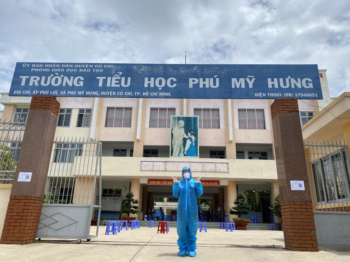 Nữ sinh lớp 11 tham gia đội tình nguyện: &quot;Từng mất ăn mất ngủ khi gặp F0&quot; - Ảnh 3.