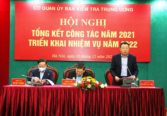 Đã đề nghị Trung ương, Bộ Chính trị, Ban Bí thư kỷ luật 33 đảng viên trong năm đầu nhiệm kỳ Đại hội - Ảnh 1.