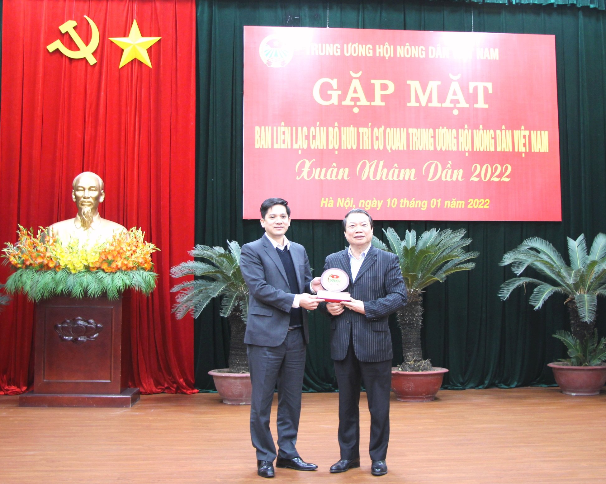 T.Ư Hội NDVN: Gặp mặt cán bộ hưu trí nhân dịp đón Xuân Nhâm Dần 2022 - Ảnh 2.