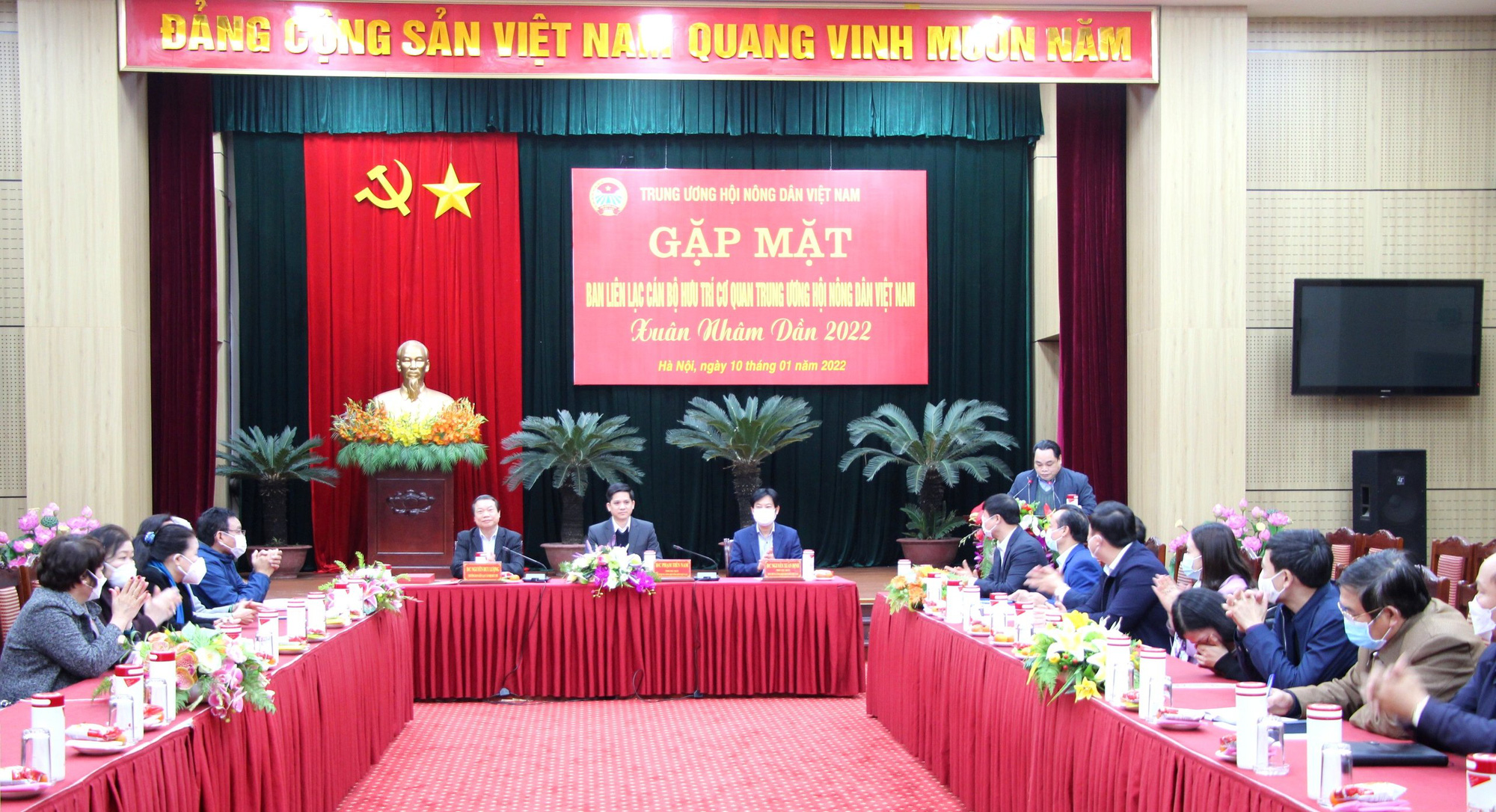 T.Ư Hội NDVN: Gặp mặt cán bộ hưu trí nhân dịp đón Xuân Nhâm Dần 2022 - Ảnh 1.