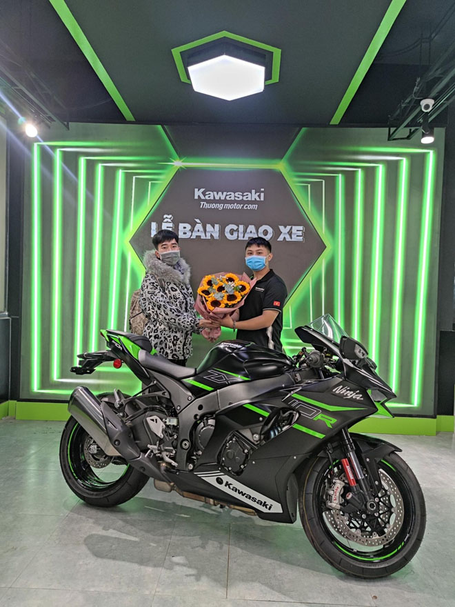 Cận cảnh “siêu xe” Kawasaki Ninja mà nghi phạm dùng tiền cướp ngân hàng ở Hải Phòng mua - Ảnh 1.