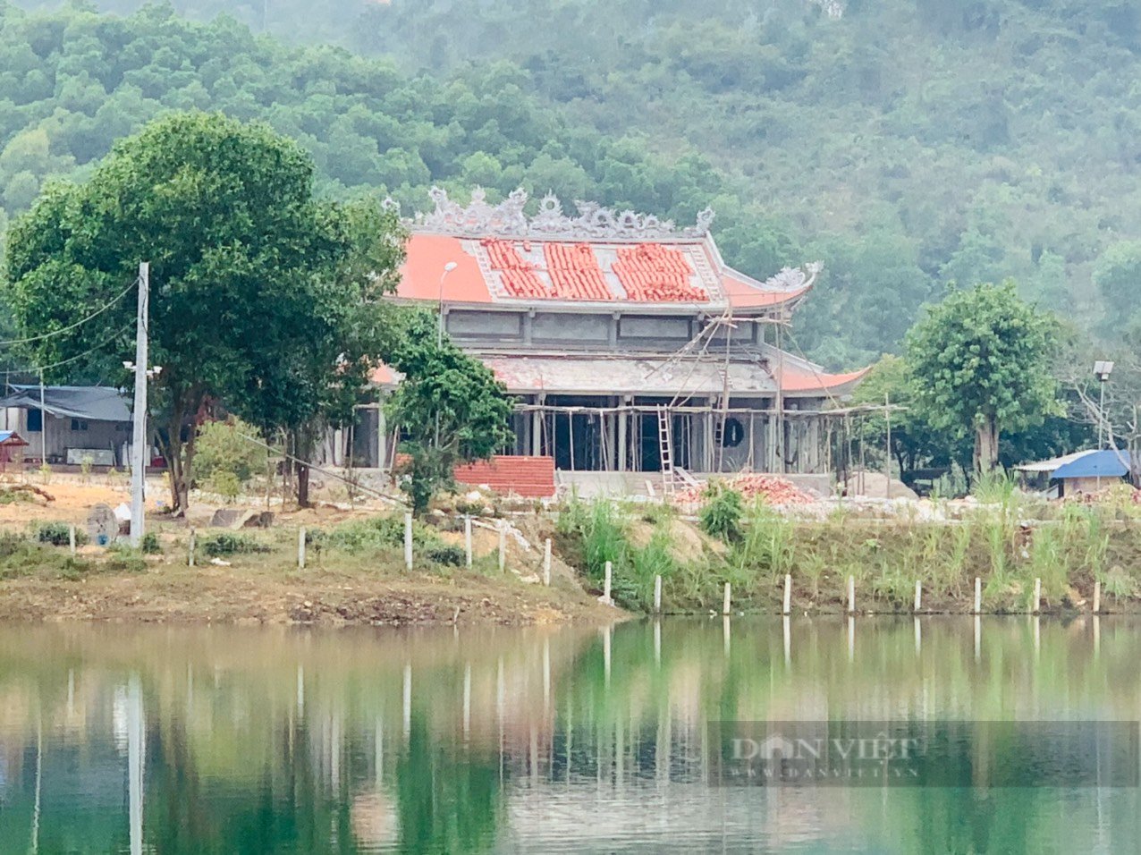 Thái Nguyên: San lấp, lấn chiếm Hồ Suối Lạnh, nhiều lần lập biên bản nhưng không xử lý vi phạm - Ảnh 1.