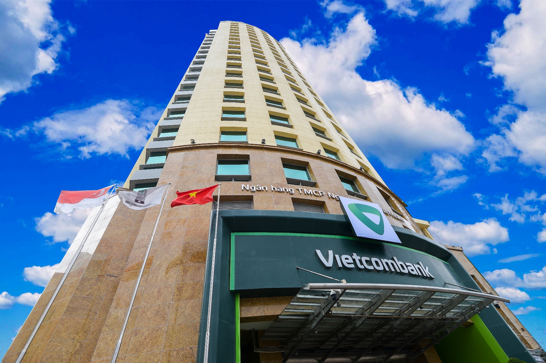 Vietcombank thực hiện thành công &quot;đa mục tiêu&quot;, nộp ngân sách nhà nước gần 11 nghìn tỷ đồng - Ảnh 3.