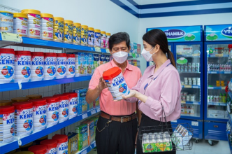Tặng quà sức khỏe - Gắn kết thân tình - Trước thềm năm mới - Ảnh 4.