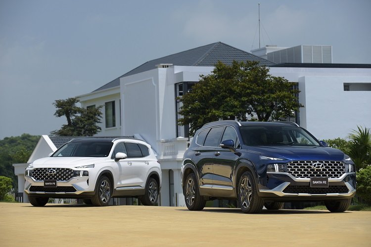 Top 10 thương hiệu ô tô bán chạy nhất Việt Nam năm 2021: Hyundai đứng đầu nhờ Accent và Santa Fe - Ảnh 1.