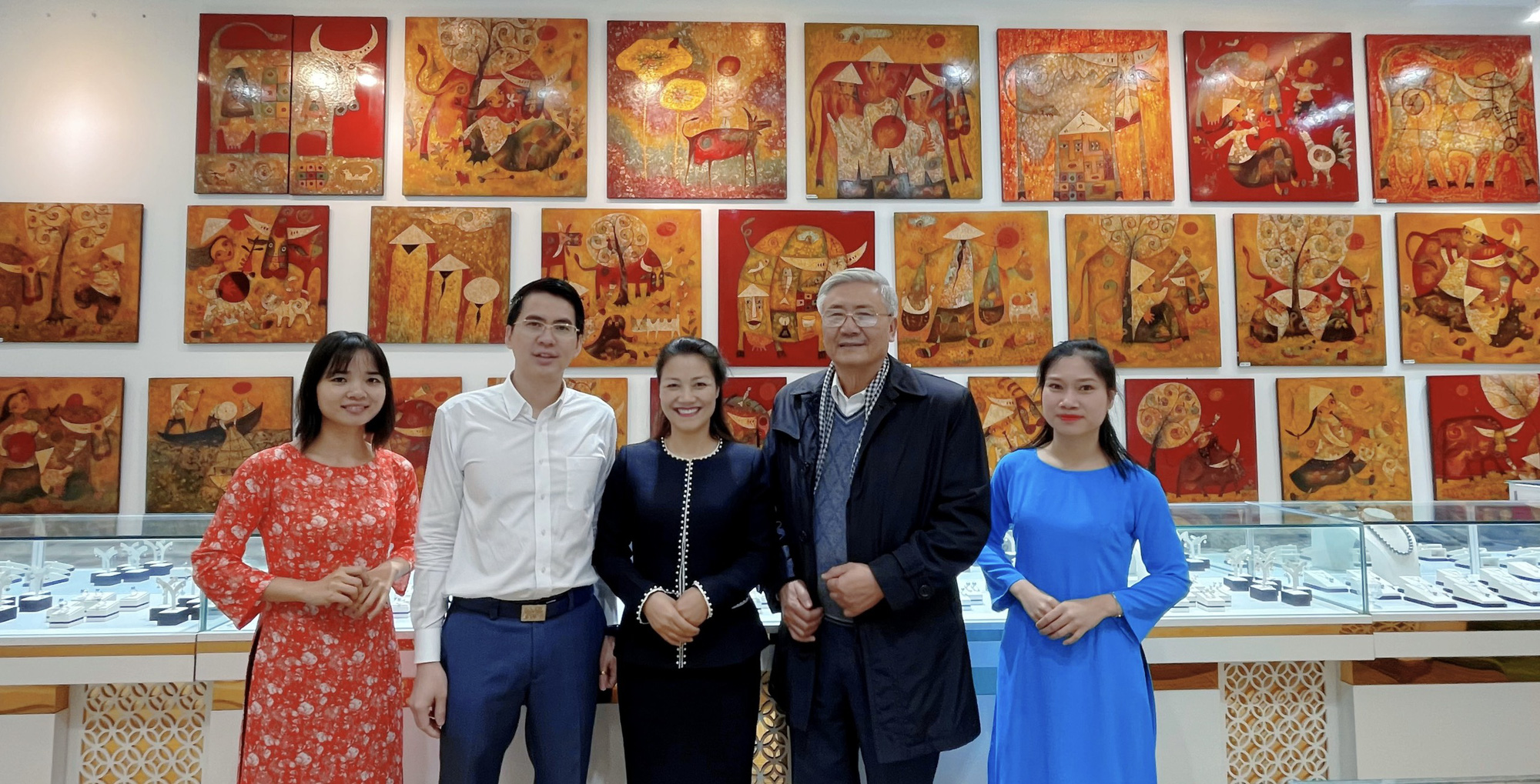 CEO Ngọc trai An Phú chia sẻ cách phân biệt ngọc trai nước biển với nước ngọt - Ảnh 7. CEO Ngọc trai An Phú chia sẻ cách phân biệt ngọc trai nước biển với nước ngọt - Ảnh 7.