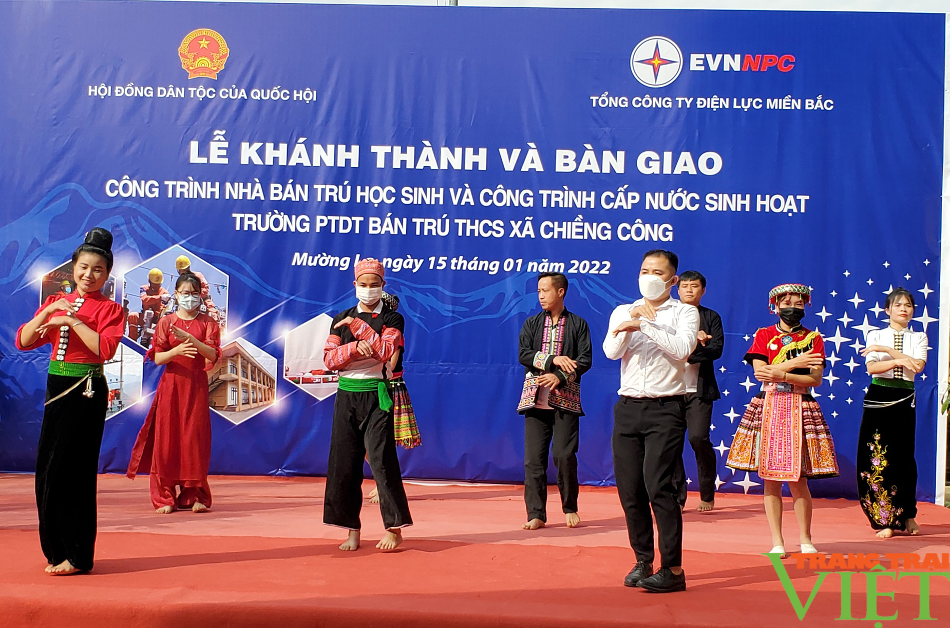 Sơn La: Khánh nhà bán trú cho học sinh vùng đặc biệt khó khăn  - Ảnh 1.