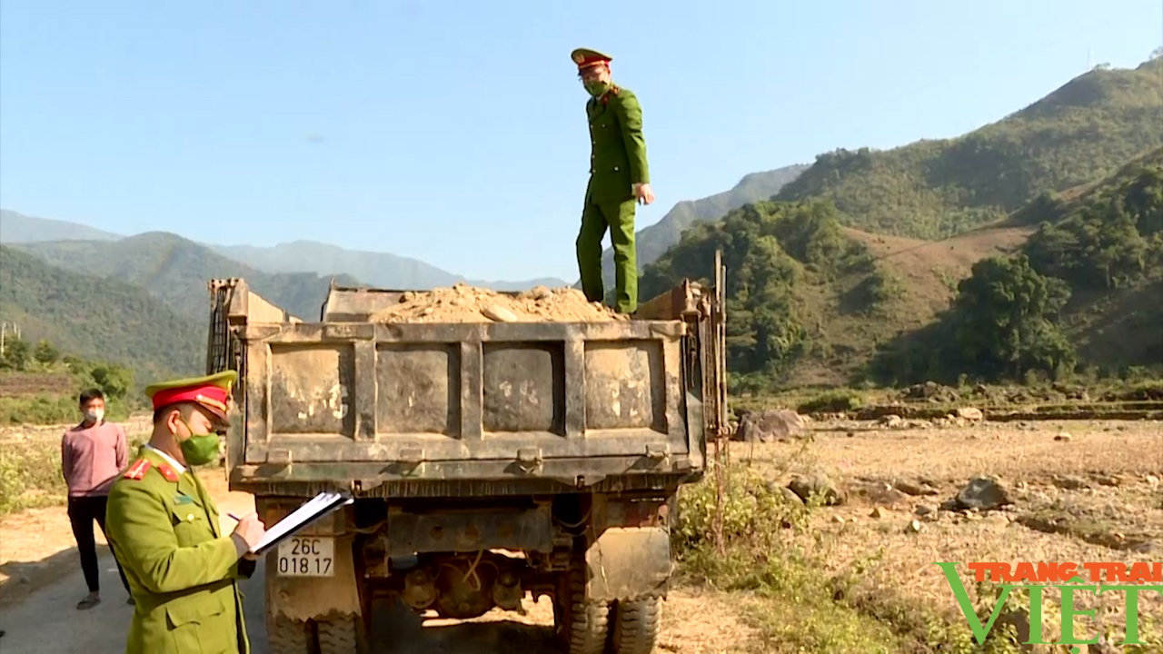 Sơn La: Tăng cường quản lý hoạt động khai thác cát, sỏi - Ảnh 3. Sơn La: Tăng cường quản lý hoạt động khai thác cát, sỏi - Ảnh 3.