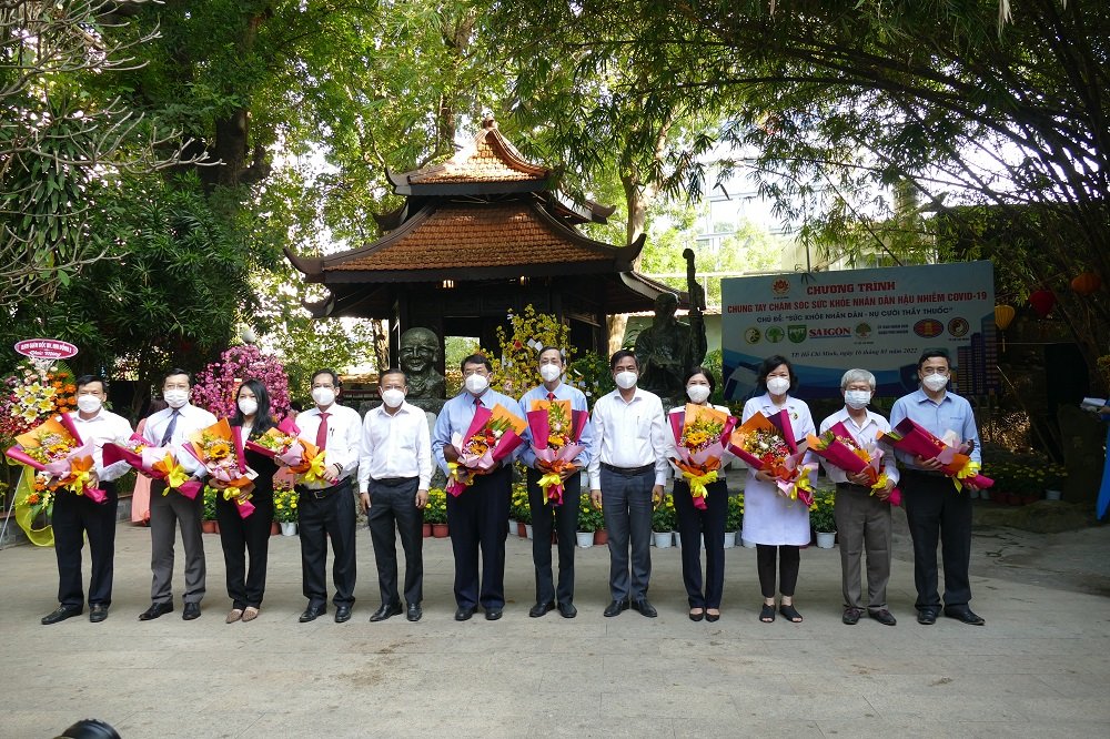 TP.HCM phát động chương trình “Chung tay chăm sóc sức khỏe nhân dân hậu nhiễm Covid-19&quot; - Ảnh 1.