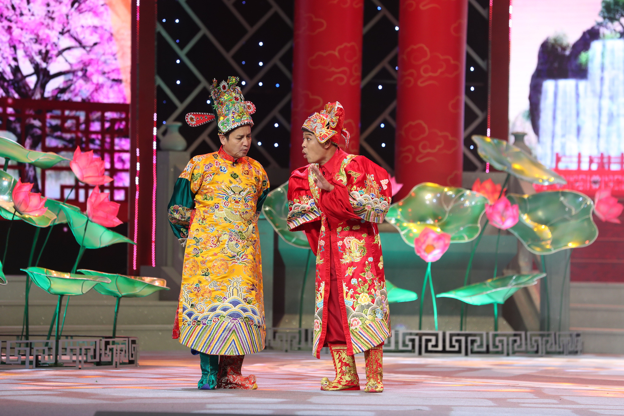 Táo Quân 2022 “đá xéo” các ông lớn của ngành bất động sản – chứng khoán? - Ảnh 9.