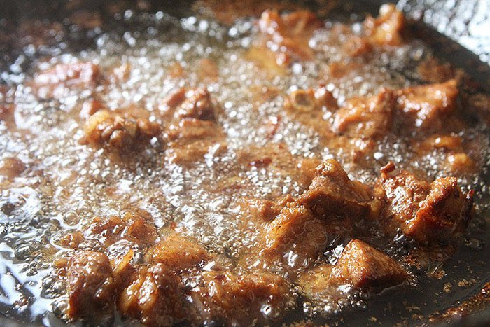 Sườn xào chua ngọt chỉ cần rưới nước sốt này đảm bảo thơm ngon tuyệt đỉnh - Ảnh 3.