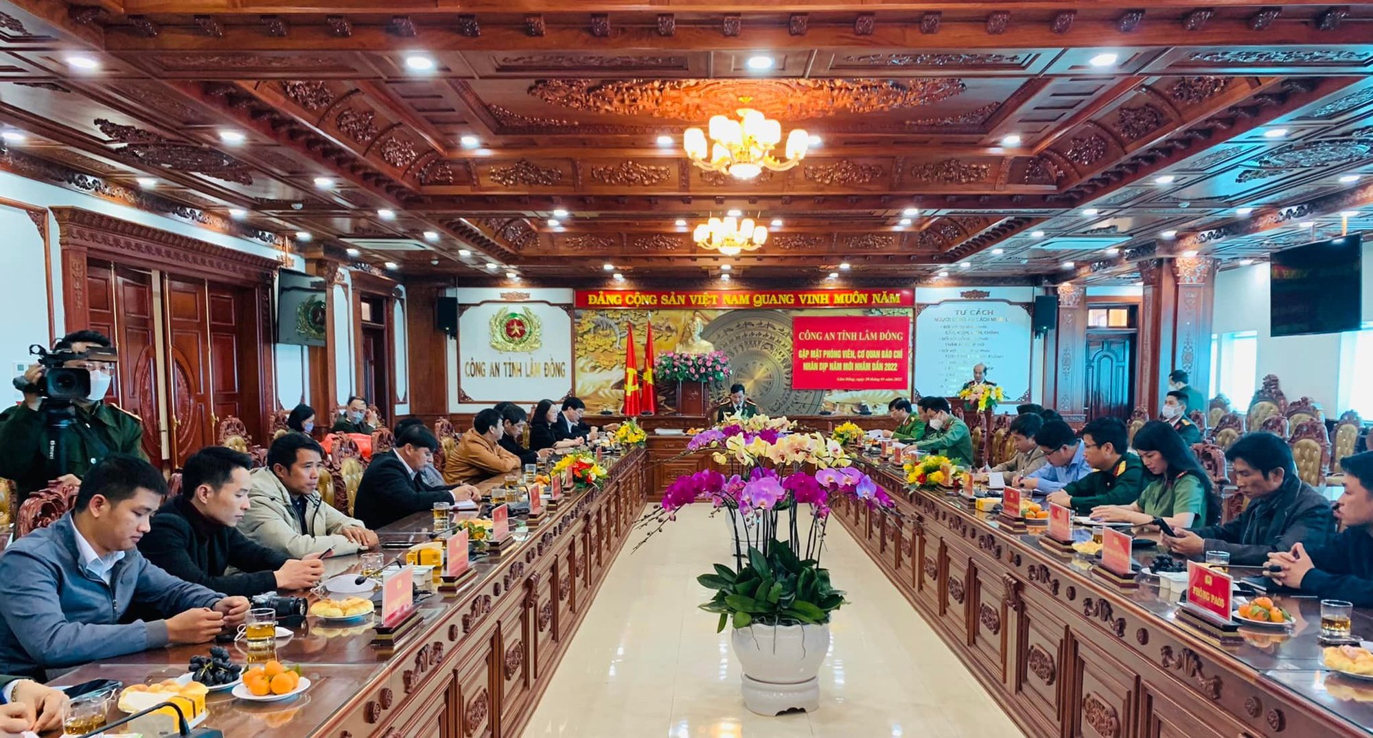 Công an Lâm Đồng: Huy động hơn 76.000 lượt cán bộ, chiến sĩ tham gia phòng, chống dịch Covid-19 - Ảnh 1.