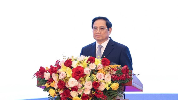 Xây dựng lộ trình mở cửa an toàn, khoa học, hiệu quả đón khách du lịch quốc tế - Ảnh 1.