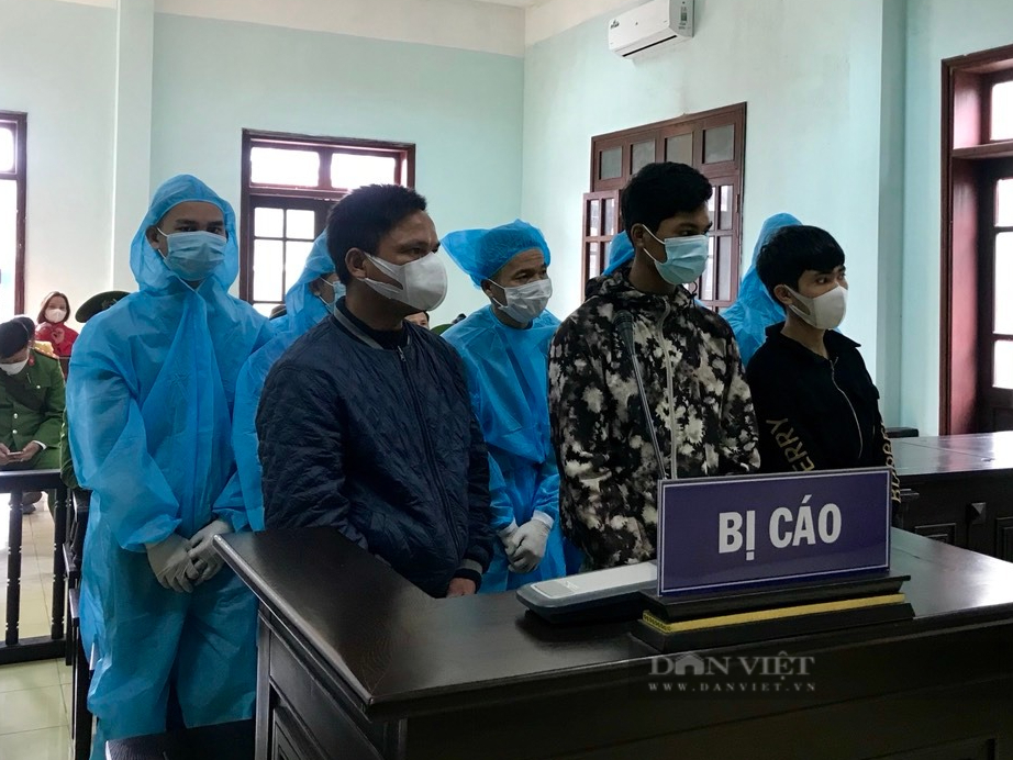 12 người dân bị phạt tù vì tấn công công an bảo vệ điện gió - Ảnh 1.
