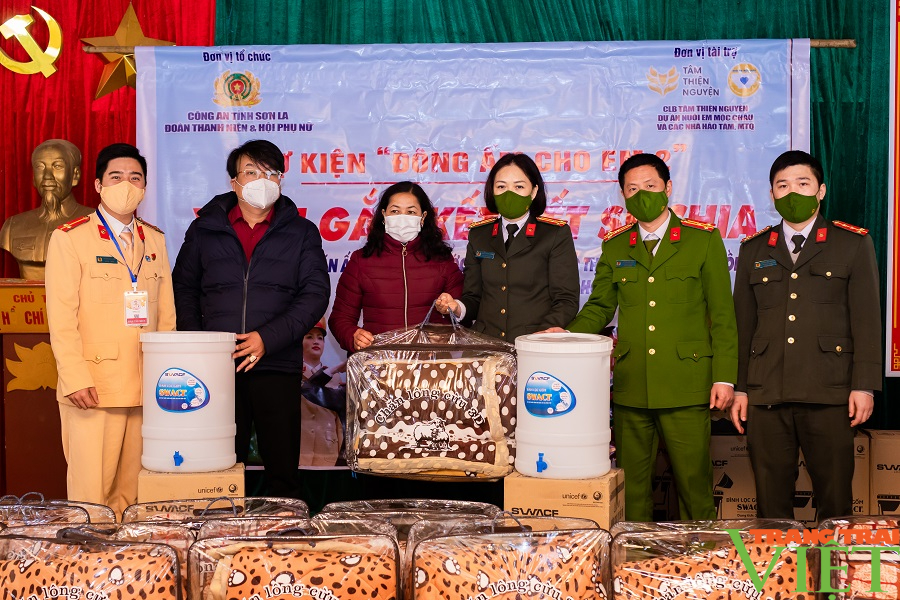 Tết đầm ấm nơi vùng biên giới - Ảnh 5. Tết đầm ấm nơi vùng biên giới - Ảnh 5.