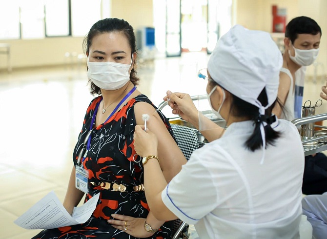 Tình hình dịch Covid-19 nổi bật trong ngày 22/1 - Ảnh 2.