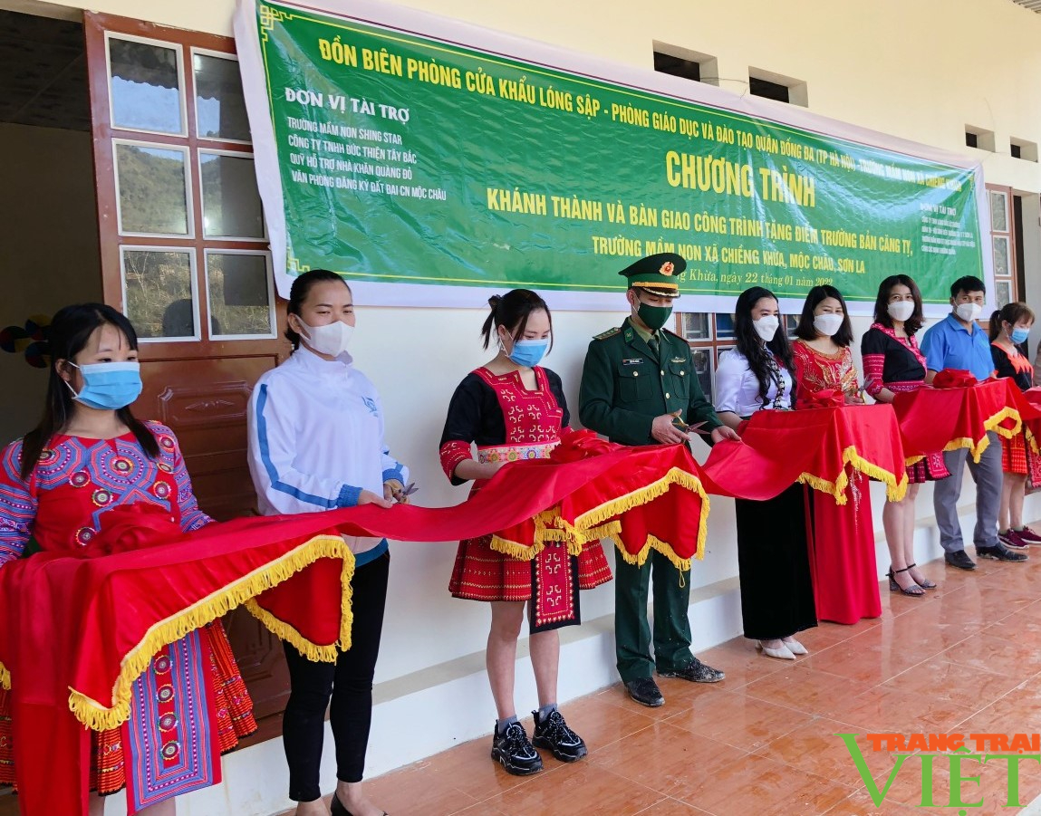 Sơn La: Khánh thành lớp học biên cương và bếp ăn yêu thương vùng biên giới - Ảnh 2.