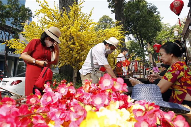 TP Hồ Chí Minh rộn ràng đón Xuân - Ảnh 3.