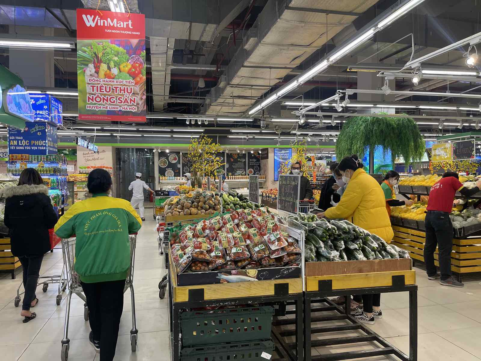  WinMart/WinMart+ giúp nông dân tiêu thụ nông sản dịp Tết - Ảnh 2.