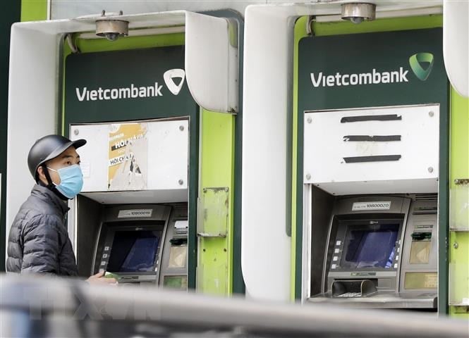 Rút tiền tại ATM hay gặp tiền thấp và phải rút nhiều lần - Ảnh 2.