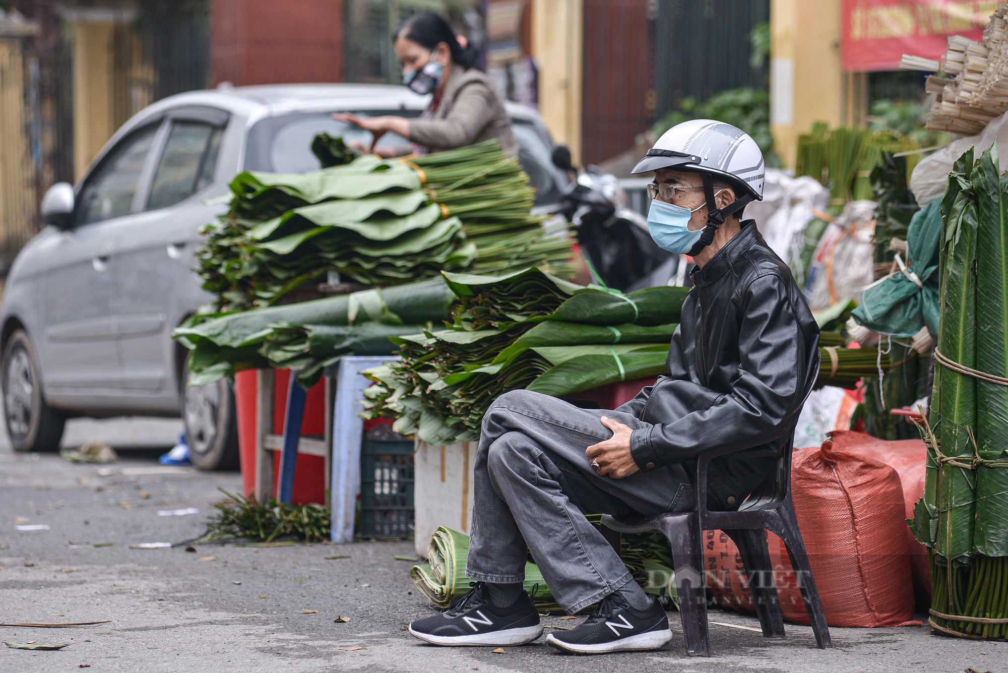  Chợ lá dong lâu đời ở Hà Nội dù vắng khách nhưng giá vẫn cao - Ảnh 3.