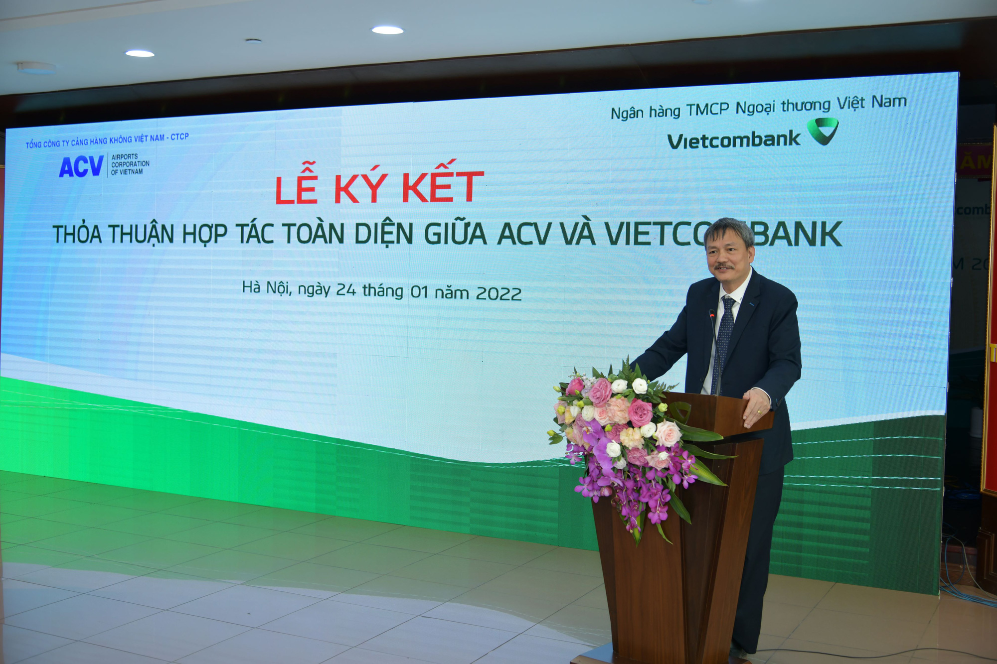 Vietcombank và Tổng công ty Cảng hàng không Việt Nam ký kết Thỏa thuận hợp tác toàn diện - Ảnh 2.