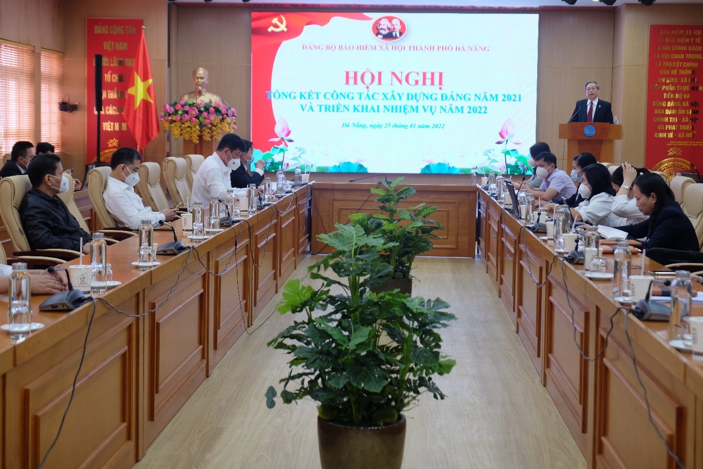 Đảng bộ BHXH thành phố Đà Nẵng “Hoàn thành xuất sắc nhiệm vụ” tiêu biểu năm 2021 - Ảnh 3.