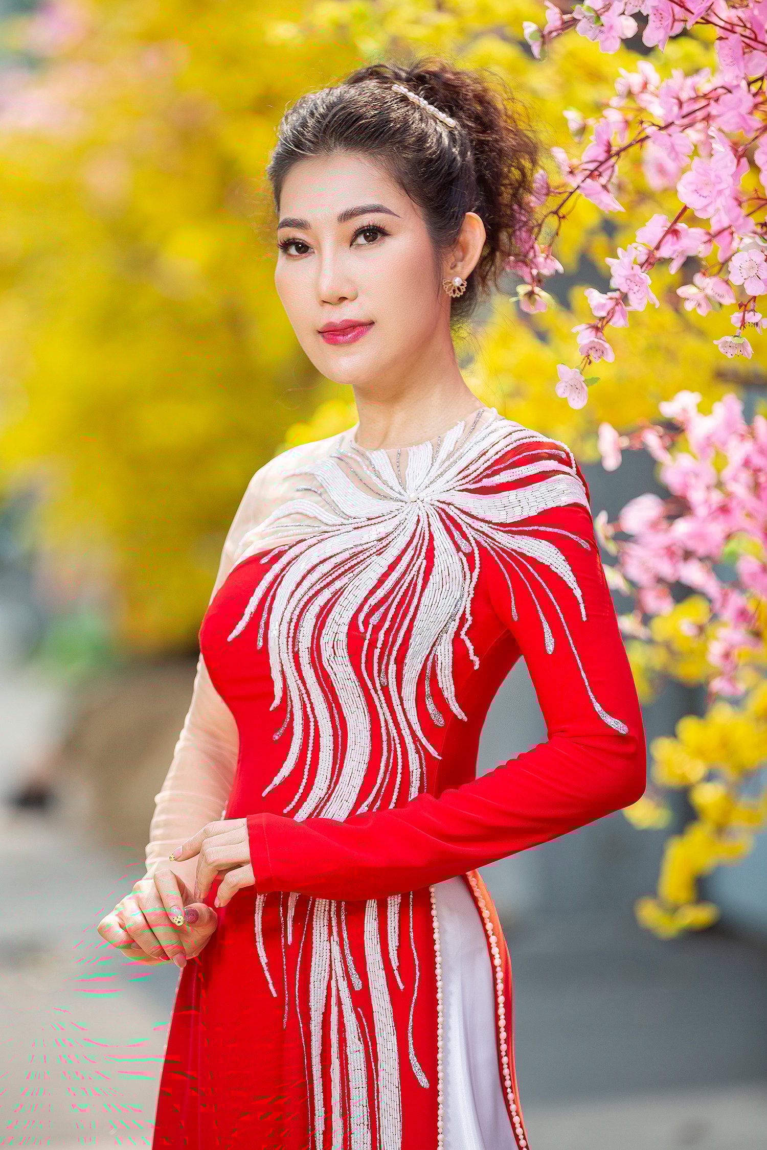 Kim Phượng - diễn viên U40 có hình thể 6 múi duy nhất làng điện ảnh Việt gây “sốc” với ảnh đón Xuân - Ảnh 6.