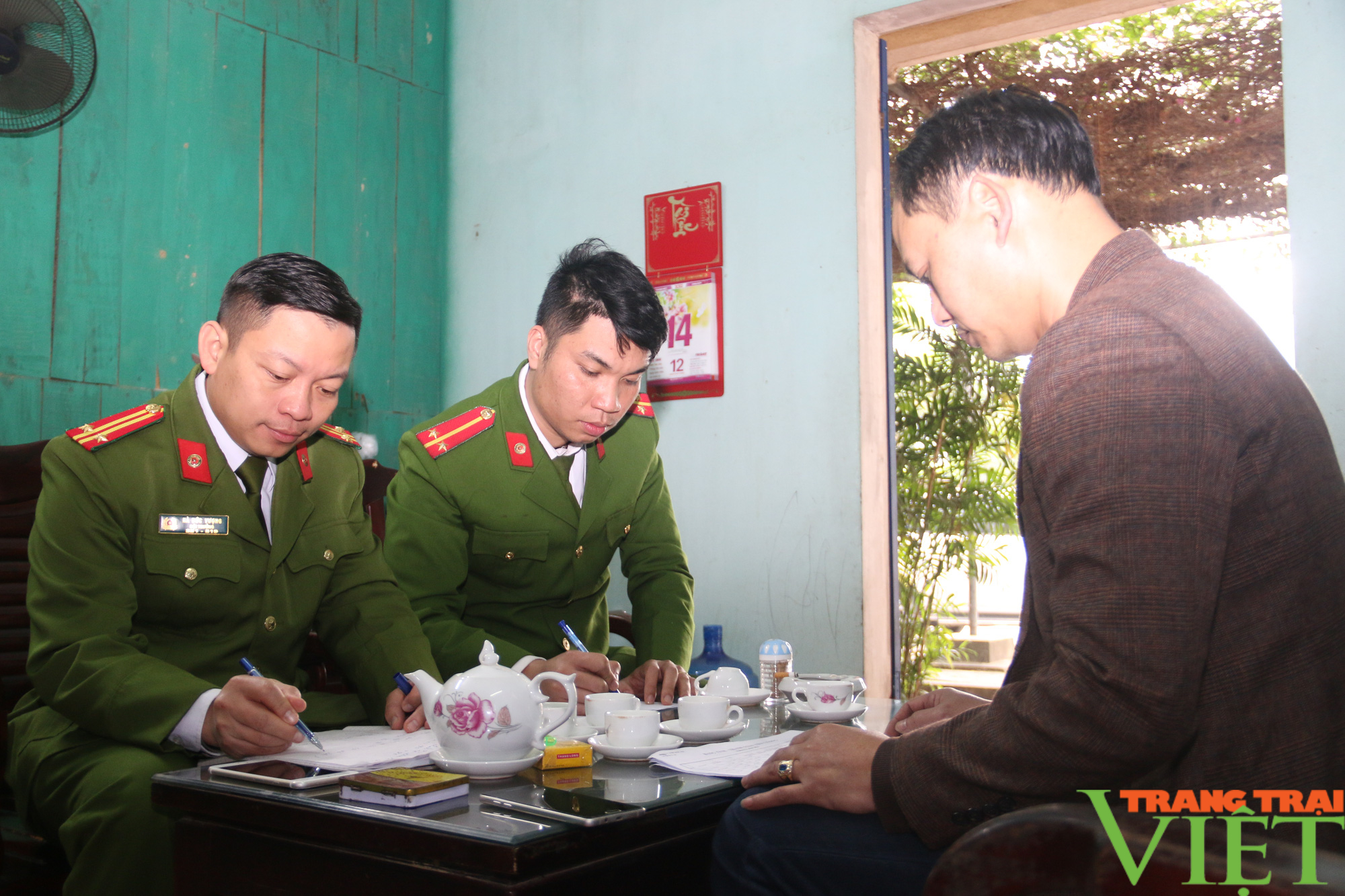 Công an Mai Châu (Hoà Bình): Đảm bảo tốt công tác phòng chống cháy nổ dịp Tết Nguyên đán - Ảnh 1. Công an Mai Châu (Hoà Bình): Đảm bảo tốt công tác phòng chống cháy nổ dịp Tết Nguyên đán - Ảnh 1.
