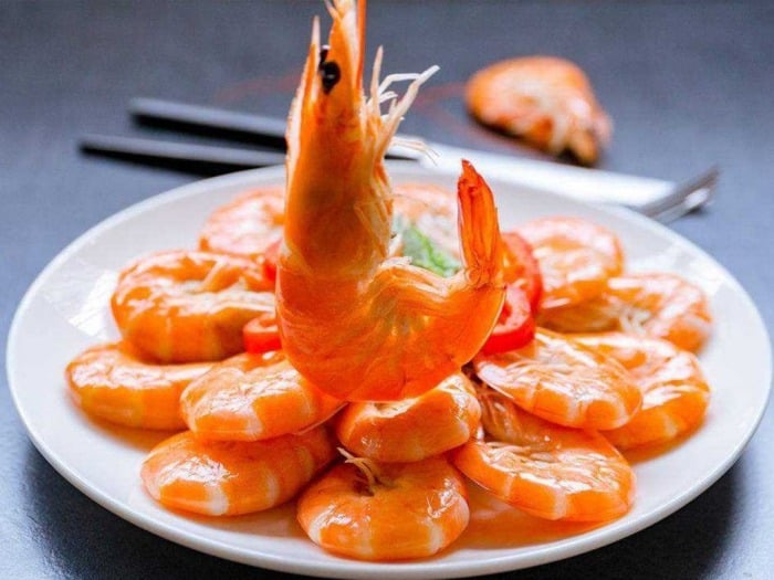 Mua tôm tươi đừng cho vào nồi nước luộc trực tiếp, dùng cách này tôm ngọt lại không mất vị - Ảnh 5.
