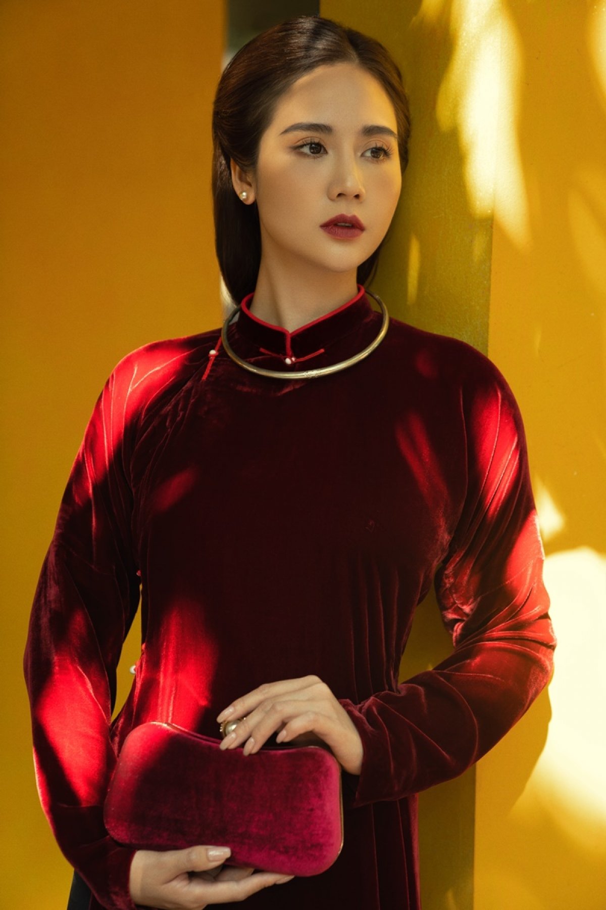 Huyền Lizzie hóa mỹ nhân thời xưa khi mặc áo dài duyên dáng &quot;gây thương nhớ&quot; - Ảnh 5.