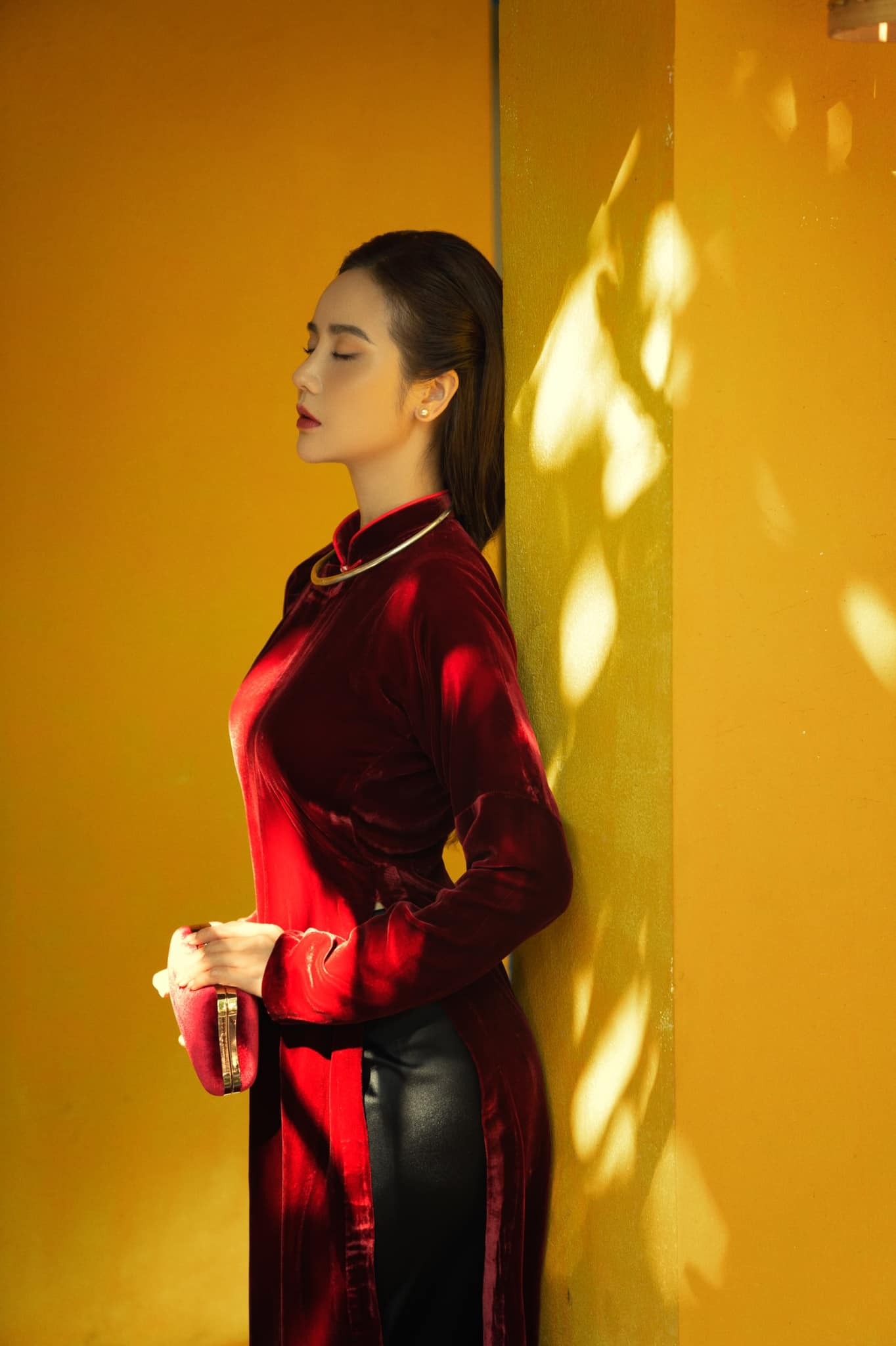 Huyền Lizzie hóa mỹ nhân thời xưa khi mặc áo dài duyên dáng &quot;gây thương nhớ&quot; - Ảnh 8.