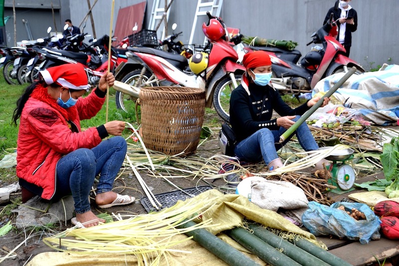 Sắc màu quyến rũ chợ phiên vùng cao ngày Tết - Ảnh 3.