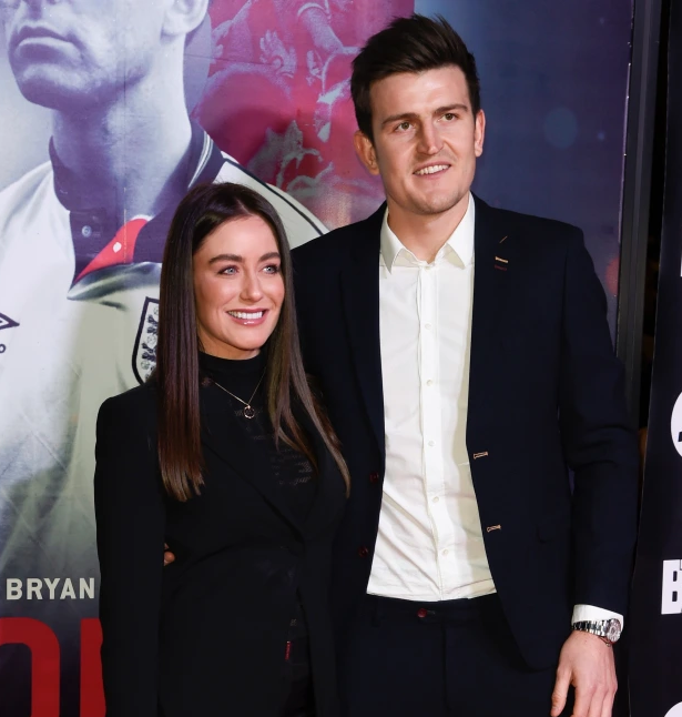 Mặc bão chỉ trích, Harry Maguire tậu biệt thự mới 125 tỷ đồng - Ảnh 3.