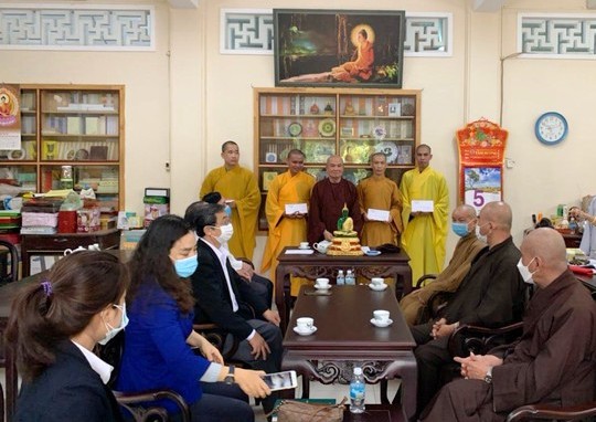 Khánh Hòa: Bổ nhiệm trụ trì 6 ngôi chùa ở huyện đảo Trường Sa - Ảnh 1. Khánh Hòa: Bổ nhiệm trụ trì 6 ngôi chùa ở huyện đảo Trường Sa - Ảnh 1.