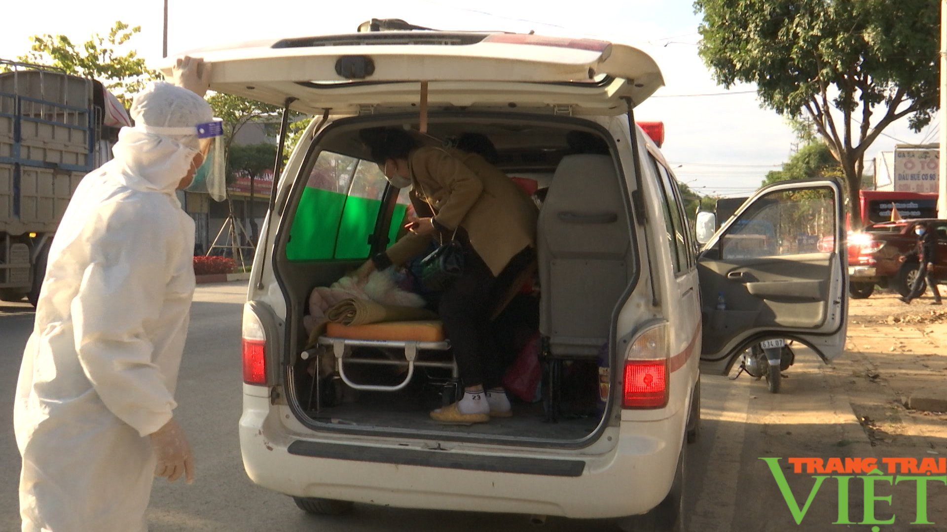 Sơn La: Tổ chức đón F0 về khu điều trị an toàn, kịp thời - Ảnh 4. Sơn La: Tổ chức đón F0 về khu điều trị an toàn, kịp thời - Ảnh 4.