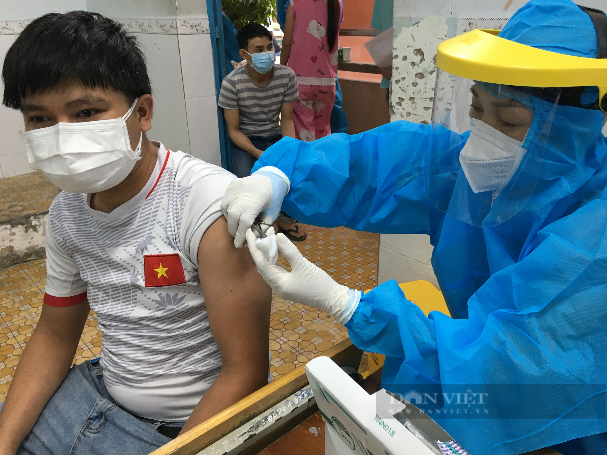 Covid-19: TP.HCM lần đầu tiên trở thành &quot;vùng xanh&quot; - Ảnh 1.