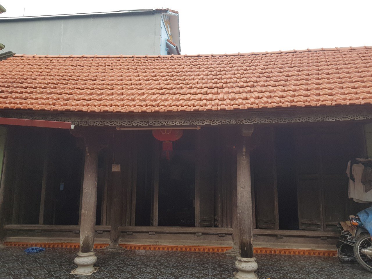 Kể chuyện làng: Ngôi nhà gỗ lim của ngoại - Ảnh 1.