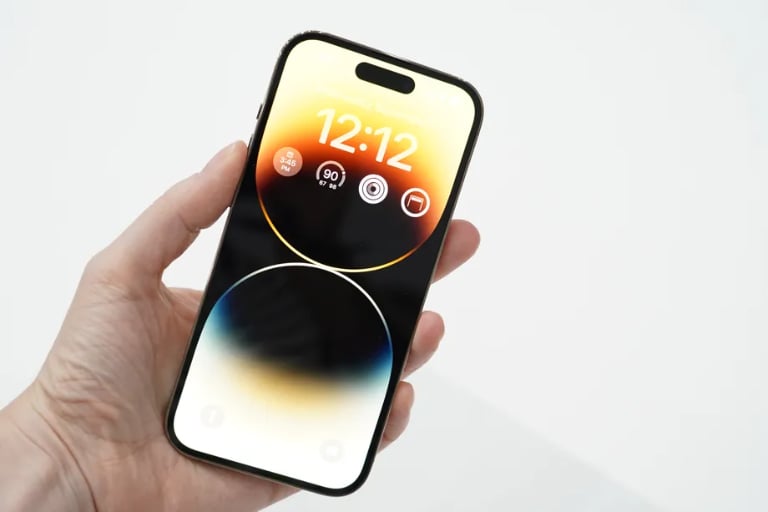 iPhone 14 Pro Max là smartphone có màn hình đẹp nhất hiện nay - Ảnh 1.