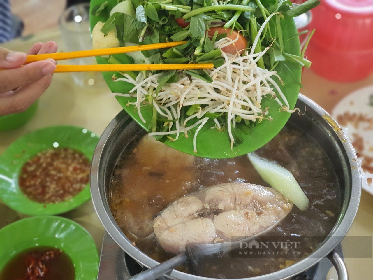 Du lịch Cần Giờ, nhiều thực khách ghé quán Thanh Lịch ăn hải sản tươi ngon, giá phải chăng - Ảnh 4.