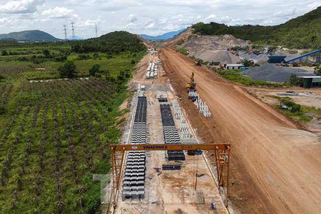 Lộ diện hình hài cao tốc Phan Thiết - Vĩnh Hảo trị giá gần 11.000 tỷ đồng - Ảnh 1.