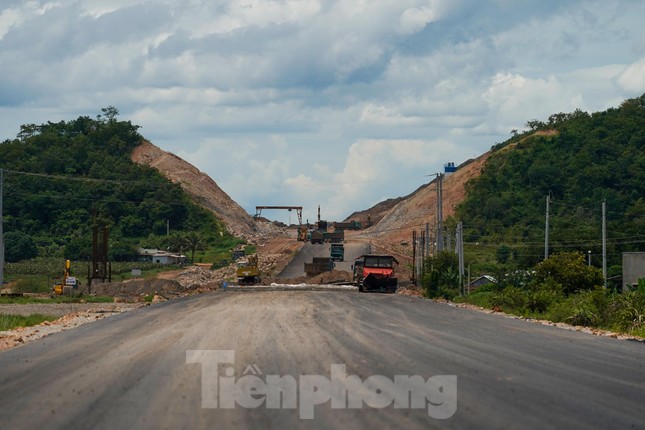 Lộ diện hình hài cao tốc Phan Thiết - Vĩnh Hảo trị giá gần 11.000 tỷ đồng - Ảnh 3.