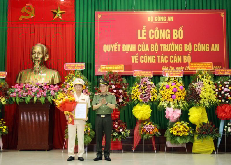 Chân dung Giám đốc Công an tỉnh Bến Tre được điều động làm Phó Cục trưởng Cục An ninh nội địa - Ảnh 1.